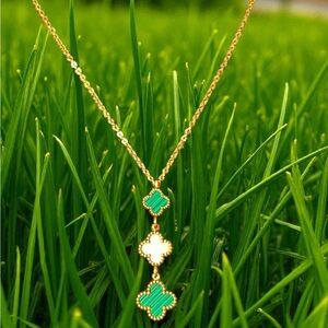 Stainless steel Gold tone‎ and Green 4 leaf Clover enamel Necklace